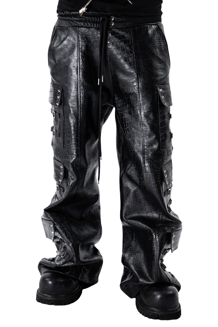 "OBSIDIA" LEATHER CARGOS