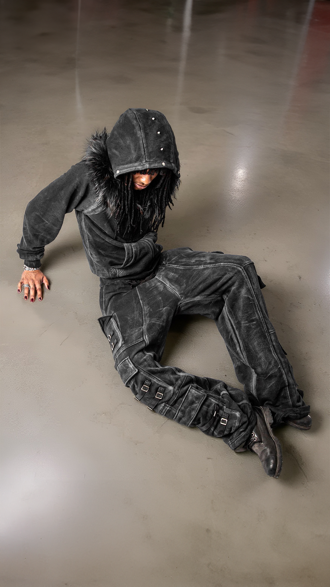 "OBSIDIA" WAXED CARGOSWEATS